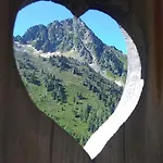 Anna's *